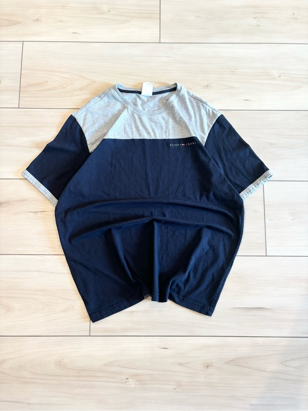 Tommy Hilfiger Jeans Vintage 200s Two Toned Colorblock Mens Navy & Gray Tee